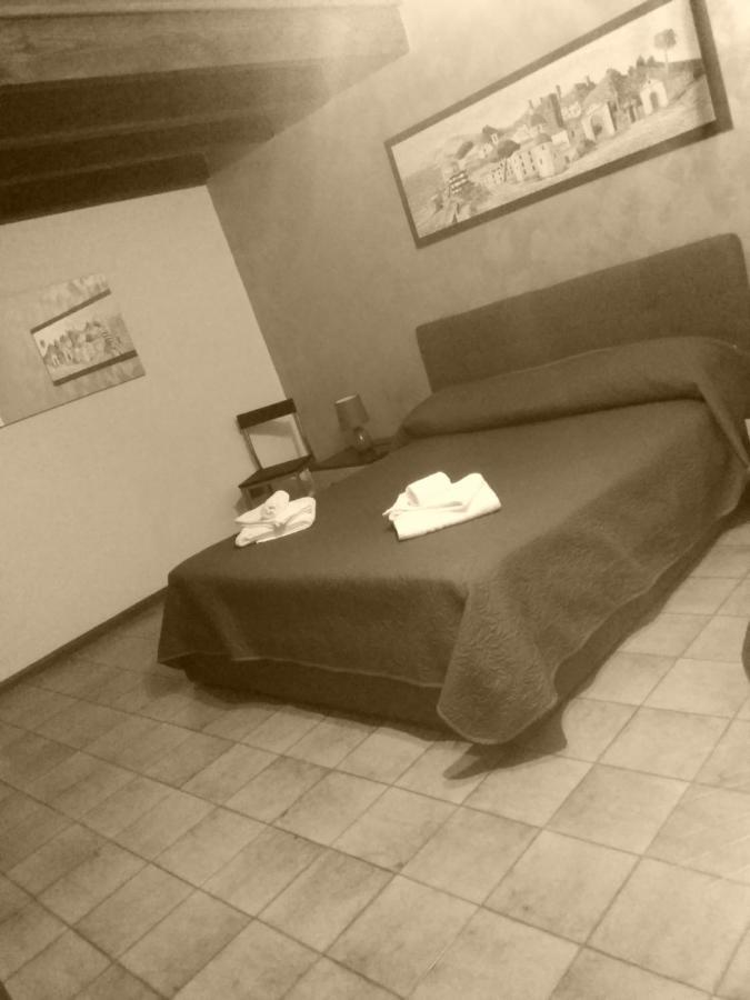 Bed and Breakfast Su Casciu Боза Екстер'єр фото