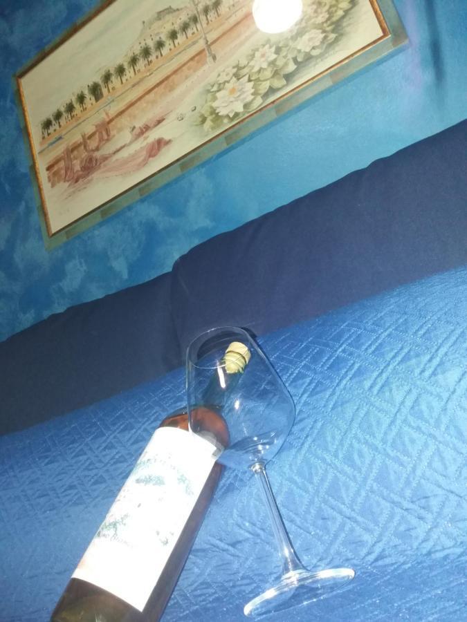 Bed and Breakfast Su Casciu Боза Екстер'єр фото