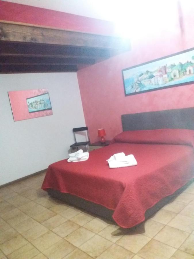 Bed and Breakfast Su Casciu Боза Екстер'єр фото