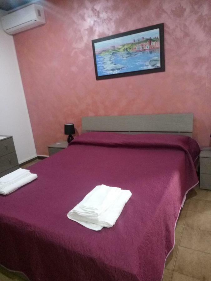 Bed and Breakfast Su Casciu Боза Екстер'єр фото