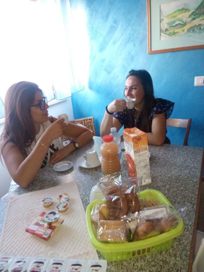 Bed and Breakfast Su Casciu Боза Екстер'єр фото
