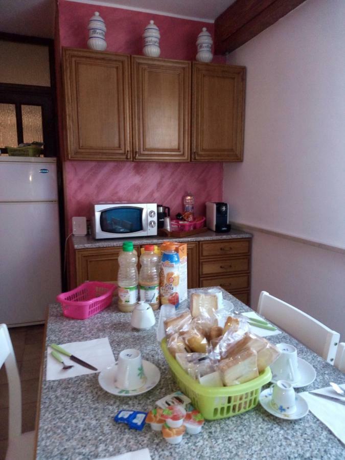 Bed and Breakfast Su Casciu Боза Екстер'єр фото