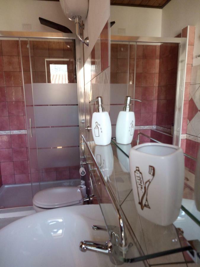 Bed and Breakfast Su Casciu Боза Екстер'єр фото