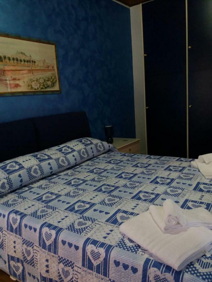 Bed and Breakfast Su Casciu Боза Екстер'єр фото