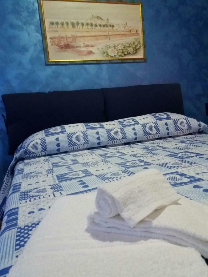 Bed and Breakfast Su Casciu Боза Екстер'єр фото