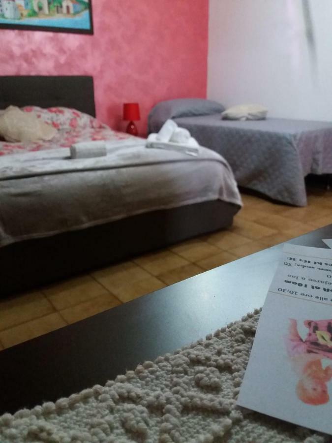 Bed and Breakfast Su Casciu Боза Екстер'єр фото
